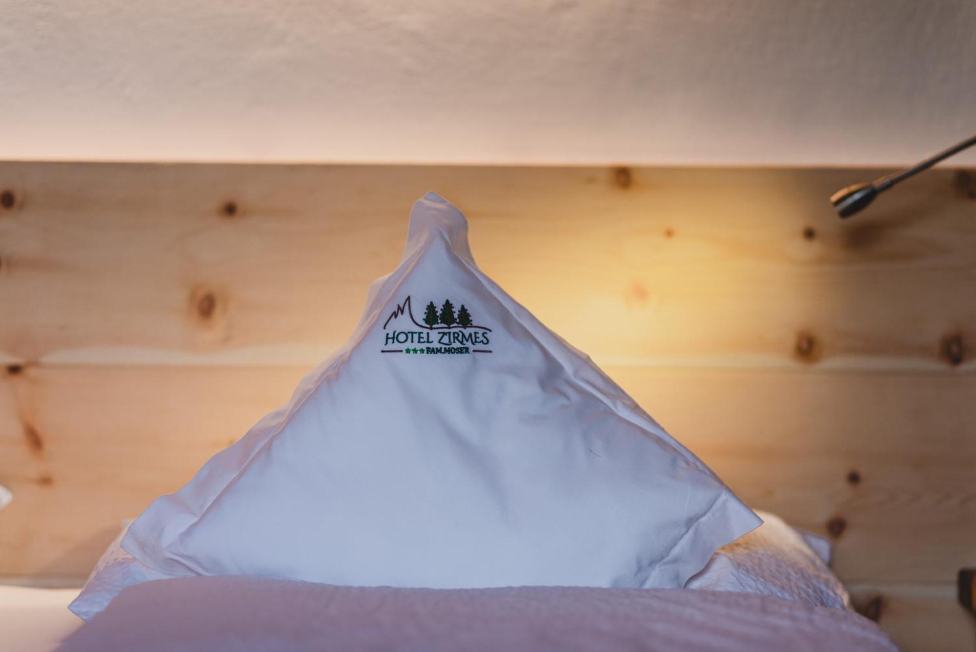 Hotel Zirmes Moena Buitenkant foto