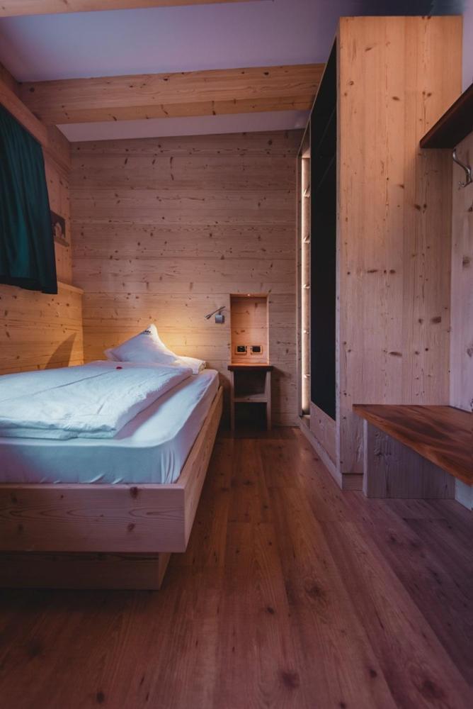 Hotel Zirmes Moena Buitenkant foto
