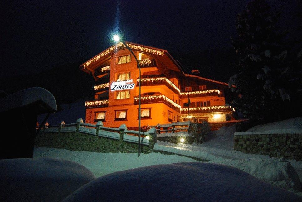 Hotel Zirmes Moena Buitenkant foto